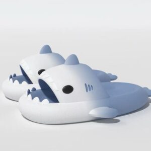 Gradient shark slippers, genuine unisex trendy slippers, super thick sole, suitable for both men and women, perfect for summer.