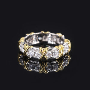 High-end textured group-set fine diamond fashion ring