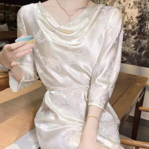 "White Moonlight" cool and elegant mulberry silk dress